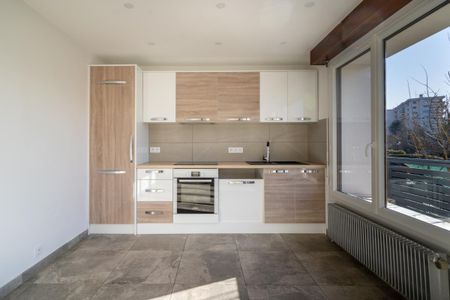 Location Appartement 4 pièces 80m² ANNECY LE VIEUX 74940 - Photo 5