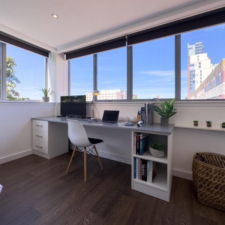 Studio to rent - Photo 1