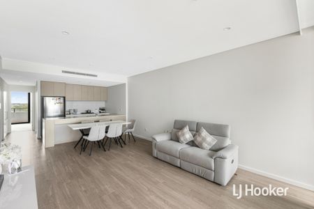 Beautiful 2 Bedroom Apartment - Great Location! - Photo 3