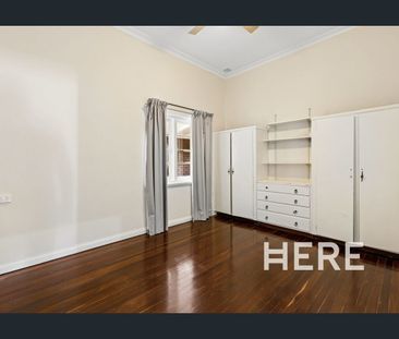 Charming Character Home in Prime Inglewood Location - Photo 4