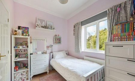 4 bedroom townhouse to rent - Photo 4