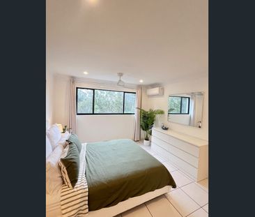 Fully furnished Coastal Living at Magic Mountain Apartments - Photo 5