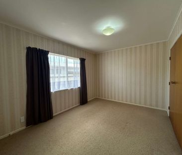 2 Bedroom, Wainuiomata - Photo 4