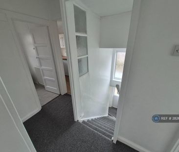 2 bedroom maisonette to rent - Photo 5
