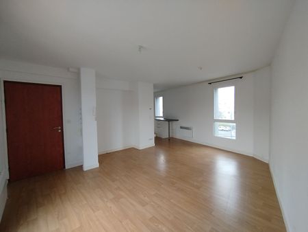 Location Appartement 3 pièces 63m² LILLE 59260 - Photo 3