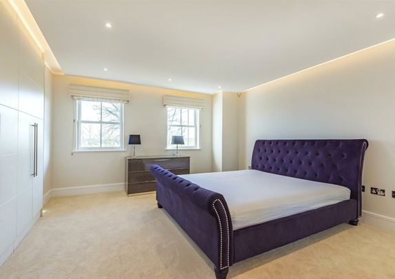 Wayneflete Place, Esher, Surrey, KT10 flat to rent - Photo 1