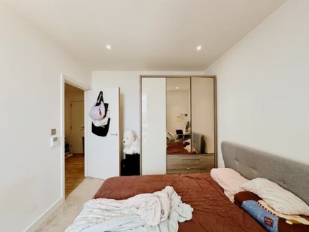 2 Bedroom 2 Bathroom Flat 171 - Photo 2