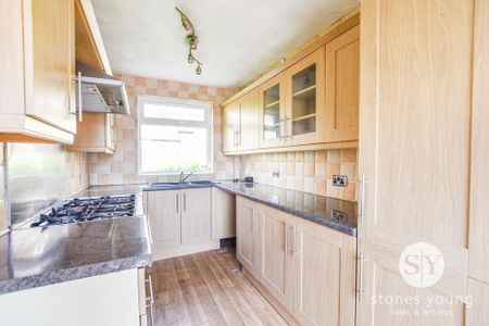 3 bedroom semi-detached house to rent - Photo 4