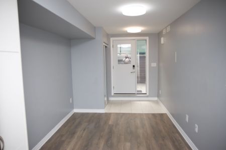 For Lease - 2791 Eglinton Avenue Unit# 530, Toronto, Ontario - Photo 3