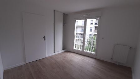 location Appartement T3 DE 60.7m² À ASNIERES - Photo 2