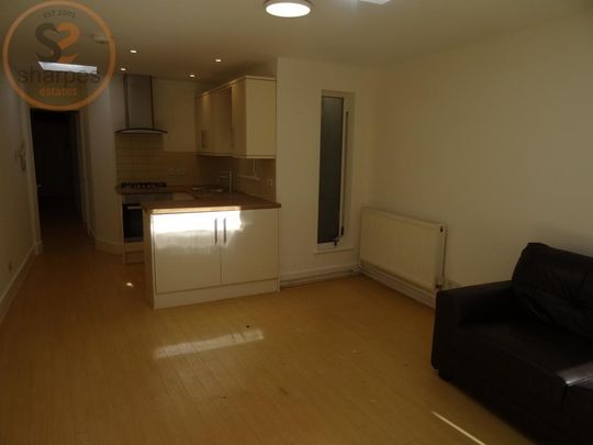 1 bedroom flat to rent - Photo 1