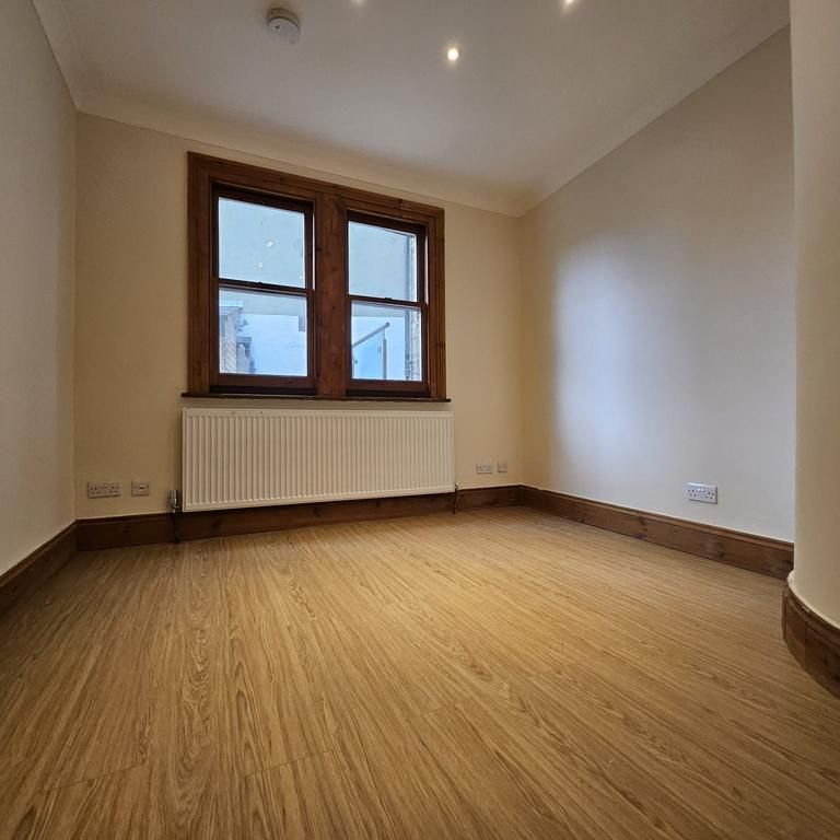 5 bedroom apartment to rent - Photo 1