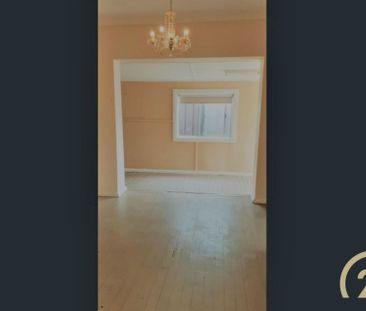 3 Bedroom Family Home, Located in a Prime Location! - Photo 4