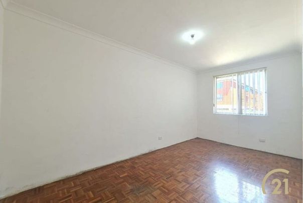 Ground Floor&comma; 2 Bedroom Unit in the Heart of Fairfield&excl; - Photo 1