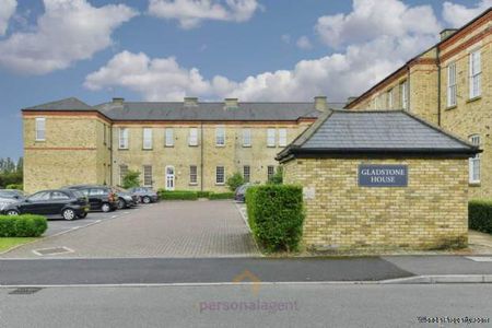 1 bedroom property to rent in Epsom - Photo 3