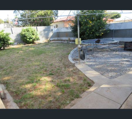 8 Kingston Street, Davoren Park, SA 5113 - Photo 2