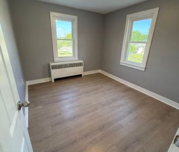 For Lease - 4143 Welland Street, Niagara Falls, Ontario - Photo 6