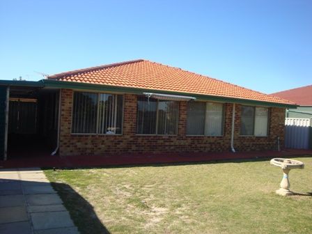 13 The Crest, COCKBURN CENTRAL WA 6164 - Photo 2