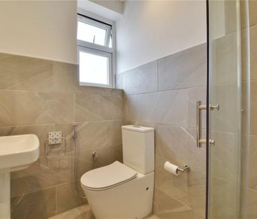 Studio to rent - Photo 6