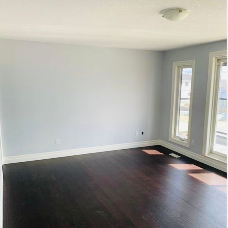 For Lease - 2125 Tokala Trail, London North, Ontario - Photo 1