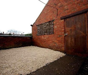 Ground Floor Flat, Vaughan Avenue, DN1 - Photo 1