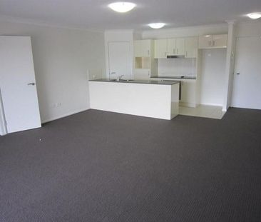 Modern 2-Bedroom Apartment with Resort-Style Facilities in Prime Mo... - Photo 1