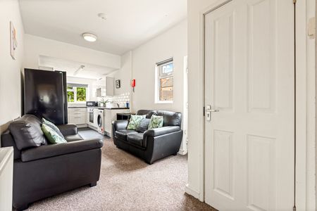 Room in a Shared House, Welland Road, CV1 - Photo 2