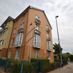 Verona House, Lloyd George Avenue, Cardiff Bay - Photo 2