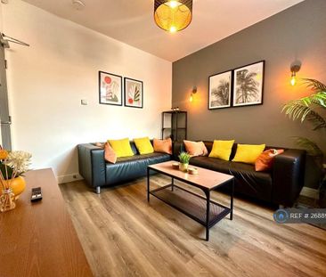 4 bedroom terraced house to rent - Photo 1