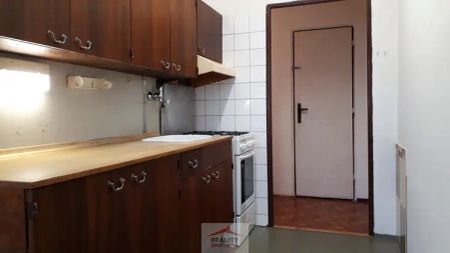 Pronájem bytu 2+1 s balkónem Valašské Meziříčí, ul. Zašovská - Fotografie 2