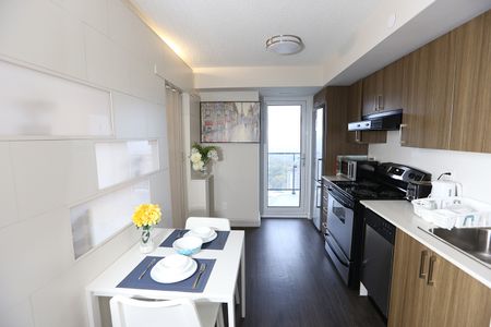 Deluxe Room - 561 Sherbourne - Photo 5