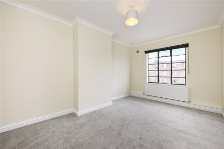 3 bedroom flat to rent - Photo 4