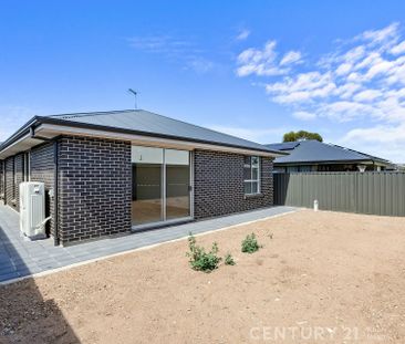 Modern Brand-New Family Home Ready to Welcome Its First Tenants&excl; - Photo 4