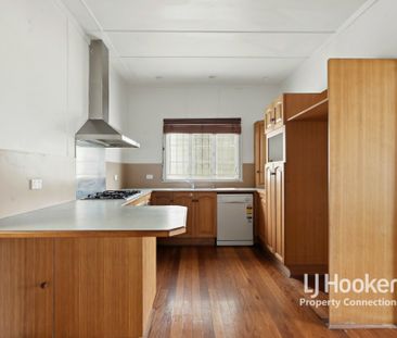 Spacious Character Home on Large Block - Photo 6