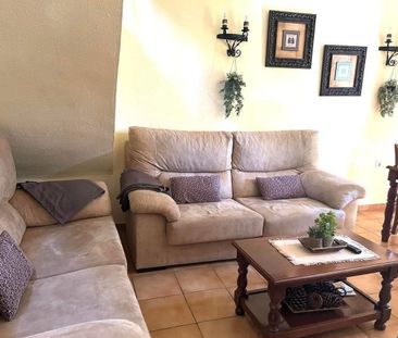 A very spacious three double bedroomed town house on this very popu... - Photo 3