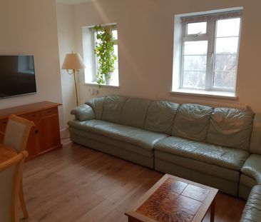 Room in a Shared Flat, Warwick Lodge, NW2 - Photo 1