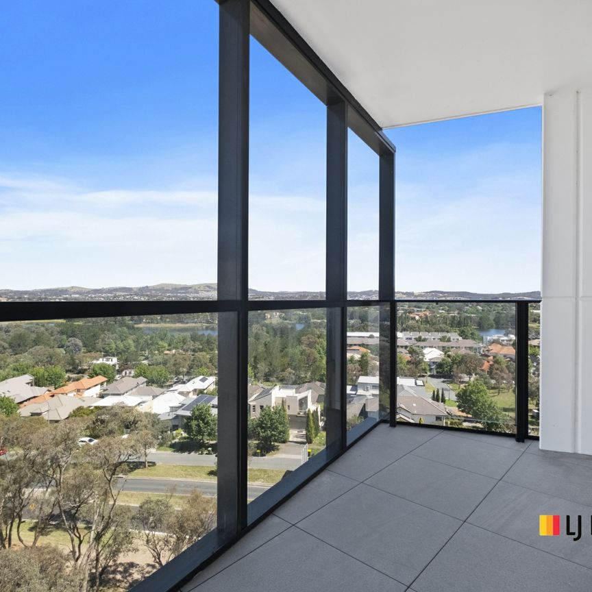 1 bedroom apartment with big study and great view - Photo 1