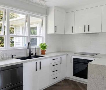 Modernised Four-Bedroom Home in great schooling zone - Photo 3