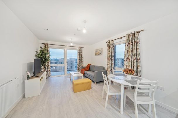 2 bedroom flat to rent - Photo 1