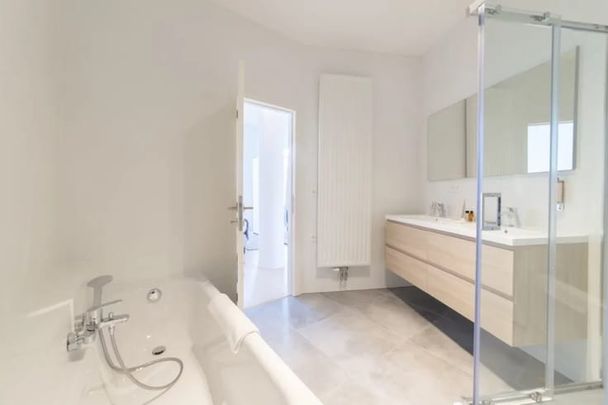 Appartement te huur - Foto 1