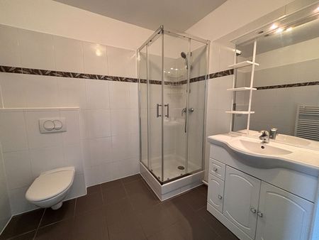 Location Appartement 2 pièces 47m² - Photo 5