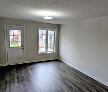 For Lease - 10 Moore's Court, Markham, Ontario - Photo 1