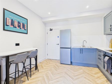 1 bedroom house of multiple occupation to rent - Photo 4