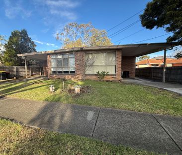 Spacious 3-Bed Home with Large Backyard - Photo 6