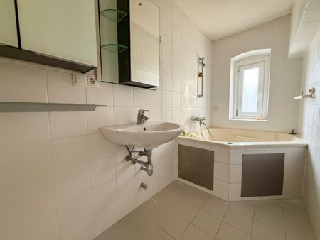 Klagenfurt: Altbaucharme mit großzügigen Räumen in der Innenstadt - Foto 5