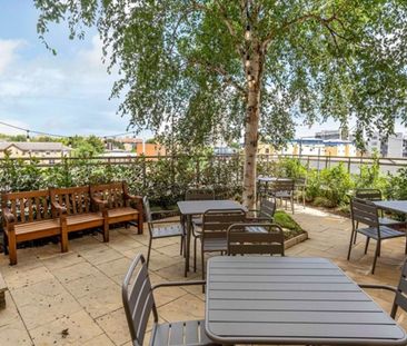 2 Bedroom Apartment, Westferry Circus, Canary Wharf, London - Photo 6