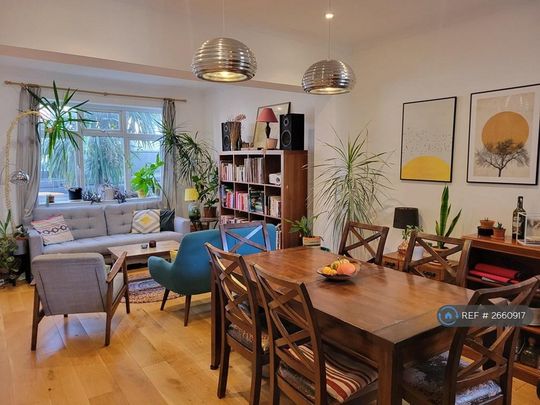 4 bedroom terraced house to rent - Photo 1