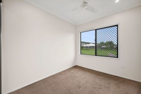 48 Saint Albans Road, Mount Louisa - Photo 2