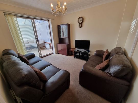 5 Bed Student Accommodation - Photo 1