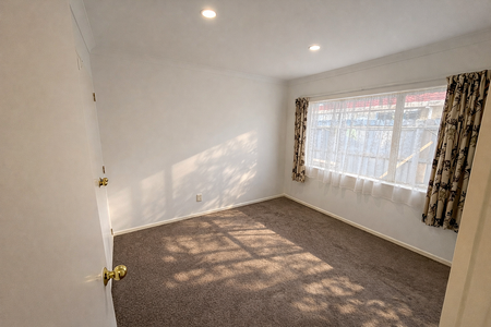 Charming 4 Bedroom Home in a Prime Location - Photo 2